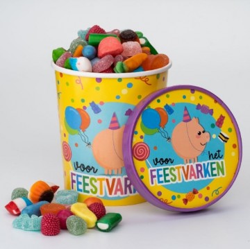Candy bucket voor het feestvarken